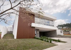 Foto 1 de Casa de Condomínio com 3 Quartos à venda, 310m² em Alphaville, Porto Alegre