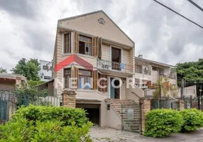 Foto 1 de Casa com 3 Quartos à venda, 280m² em Ipanema, Porto Alegre