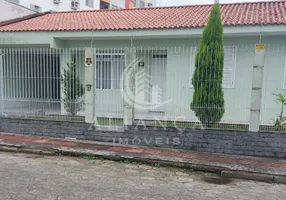 Foto 1 de Casa com 3 Quartos à venda, 200m² em Nossa Senhora do Rosário, São José