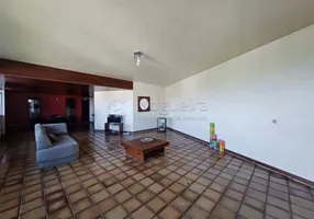 Foto 1 de Apartamento com 4 Quartos à venda, 280m² em Derby, Recife