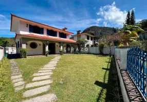 Foto 1 de Casa com 4 Quartos à venda, 225m² em Granja Comary, Teresópolis