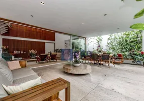 Foto 1 de Casa com 3 Quartos para venda ou aluguel, 600m² em Alto de Pinheiros, São Paulo