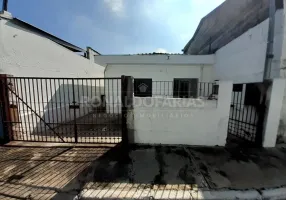 Foto 1 de Casa com 2 Quartos para alugar, 70m² em Interlagos, São Paulo