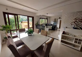 Foto 1 de Casa de Condomínio com 4 Quartos à venda, 255m² em Jardim Atalaia, Cotia