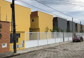 Foto 1 de Casa de Condomínio com 2 Quartos à venda, 65m² em Suarão, Itanhaém
