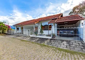 Foto 1 de Casa com 4 Quartos à venda, 139m² em Quinta da Barra, Teresópolis