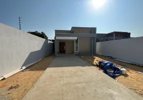 Foto 1 de Casa com 3 Quartos à venda, 70m² em Dirceu Arcoverde, Parnaíba