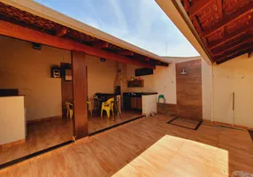 Foto 1 de Casa com 3 Quartos à venda, 150m² em Santa Rosa, Uberlândia
