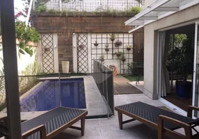 Foto 1 de Casa de Condomínio com 4 Quartos à venda, 310m² em Alto de Pinheiros, São Paulo