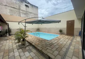 Foto 1 de Casa com 4 Quartos à venda, 136m² em Parque das Ilhas, Volta Redonda