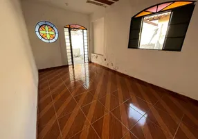Foto 1 de Casa com 3 Quartos para alugar, 72m² em Barreiro, Belo Horizonte