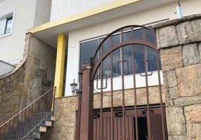 Foto 1 de Sobrado com 3 Quartos para alugar, 200m² em Santa Maria, Santo André
