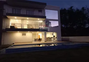 Foto 1 de Casa com 4 Quartos para alugar, 940m² em Vila Carvalho, Atibaia