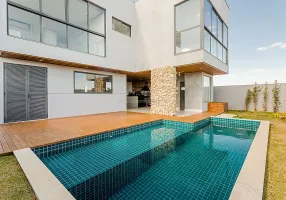 Foto 1 de Casa de Condomínio com 4 Quartos à venda, 351m² em São Pedro, Juiz de Fora