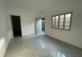 Foto 1 de Casa com 2 Quartos para alugar, 74m² em Mirim, Praia Grande