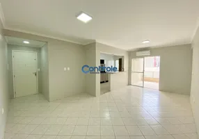 Foto 1 de Apartamento com 3 Quartos à venda, 85m² em Balneário, Florianópolis