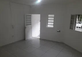 Foto 1 de Casa com 2 Quartos para alugar, 100m² em Bosque da Saúde, São Paulo