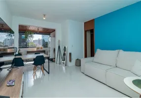 Foto 1 de Apartamento com 3 Quartos à venda, 82m² em Boa Vista, Porto Alegre