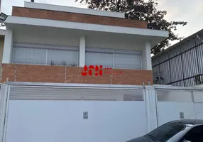 Foto 1 de Sobrado com 5 Quartos para alugar, 240m² em Vila Nova Conceição, São Paulo