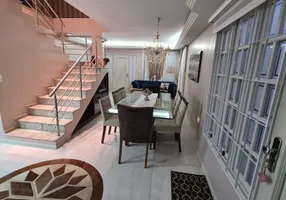 Foto 1 de Casa com 4 Quartos à venda, 281m² em Coqueiros, Florianópolis