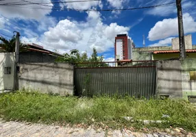 Foto 1 de Lote/Terreno à venda, 300m² em Dix-sept Rosado, Natal