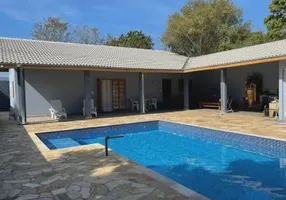 Foto 1 de Fazenda/Sítio com 3 Quartos à venda, 120m² em Jardim Santa Herminia, São José dos Campos