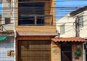 Foto 1 de Casa com 2 Quartos à venda, 180m² em Centro, Nilópolis