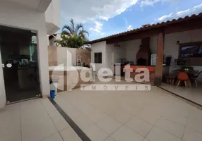 Foto 1 de Casa com 3 Quartos para alugar, 290m² em Jardim Europa, Uberlândia