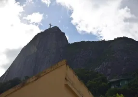 Foto 1 de Sobrado com 5 Quartos à venda, 206m² em Humaitá, Rio de Janeiro