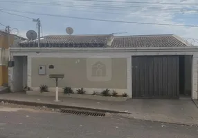 Foto 1 de Casa com 3 Quartos à venda, 220m² em Taiaman, Uberlândia