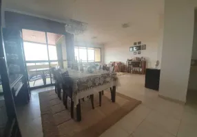 Foto 1 de Apartamento com 3 Quartos à venda, 193m² em Centro, Araraquara