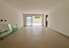 Foto 1 de Casa com 4 Quartos à venda, 234m² em Uruguai, Teresina