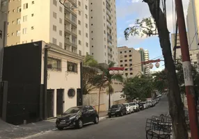 Foto 1 de Sobrado com 12 Quartos à venda, 300m² em Liberdade, São Paulo
