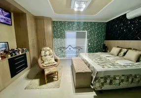 Foto 1 de Sobrado com 5 Quartos à venda, 280m² em Solemar, Praia Grande