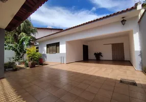Foto 1 de Casa com 4 Quartos à venda, 230m² em Setor Sol Nascente, Goiânia