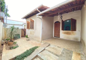 Foto 1 de Casa com 3 Quartos à venda, 220m² em Santa Mônica, Belo Horizonte