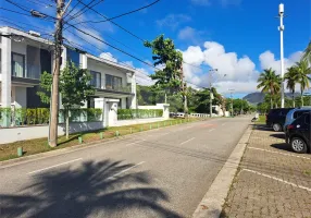 Foto 1 de Lote/Terreno à venda, 406m² em Camboinhas, Niterói