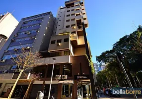 Foto 1 de Apartamento com 1 Quarto para alugar, 33m² em Centro, Curitiba