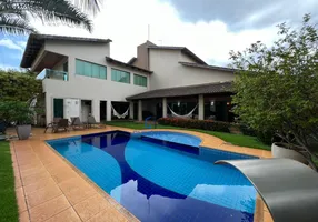 Foto 1 de Casa de Condomínio com 4 Quartos à venda, 474m² em Loteamento Portal do Sol I, Goiânia