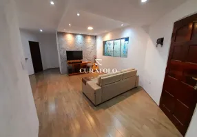 Foto 1 de Sobrado com 3 Quartos à venda, 250m² em Jardim Santo Andre, Santo André