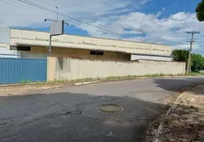 Foto 1 de Galpão/Depósito/Armazém para venda ou aluguel, 3000m² em Capuava, Goiânia