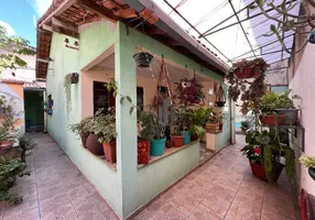 Foto 1 de Casa com 2 Quartos à venda, 69m² em Vila Mury, Volta Redonda