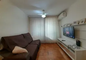 Foto 1 de Apartamento com 3 Quartos para alugar, 65m² em Auxiliadora, Porto Alegre