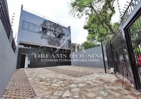 Foto 1 de Imóvel Comercial com 2 Quartos à venda, 284m² em Medianeira, Porto Alegre