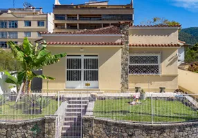 Foto 1 de Casa com 3 Quartos à venda, 246m² em Alto, Teresópolis