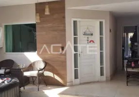 Foto 1 de Casa com 3 Quartos à venda, 160m² em Itaipu, Niterói