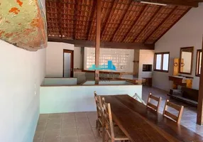 Foto 1 de Casa com 5 Quartos à venda, 300m² em Barra da Lagoa, Florianópolis