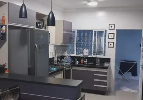 Foto 1 de Casa com 2 Quartos à venda, 75m² em Jardim Paraiso, Jacareí