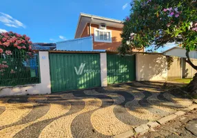 Foto 1 de Sobrado com 5 Quartos para venda ou aluguel, 312m² em Jardim das Paineiras, Campinas
