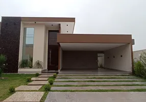 Foto 1 de Casa de Condomínio com 3 Quartos à venda, 245m² em Ponte Alta Norte, Brasília